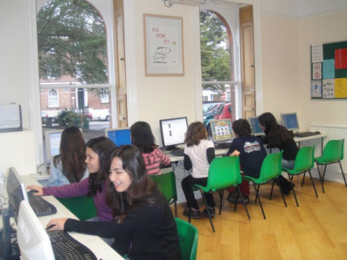 Globe English Centre Devon